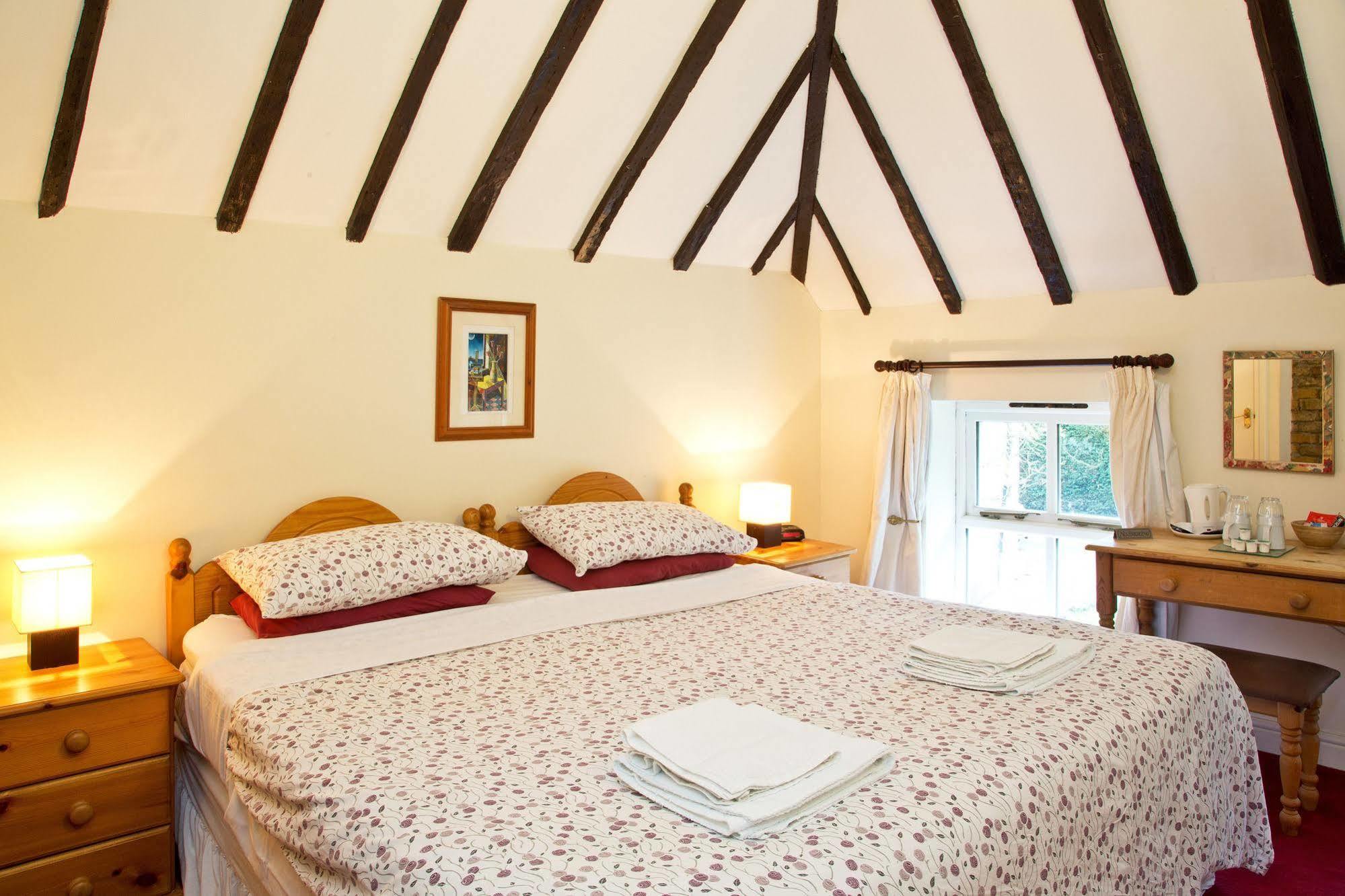Detling Coachhouse Bed and Breakfast Maidstone Eksteriør billede
