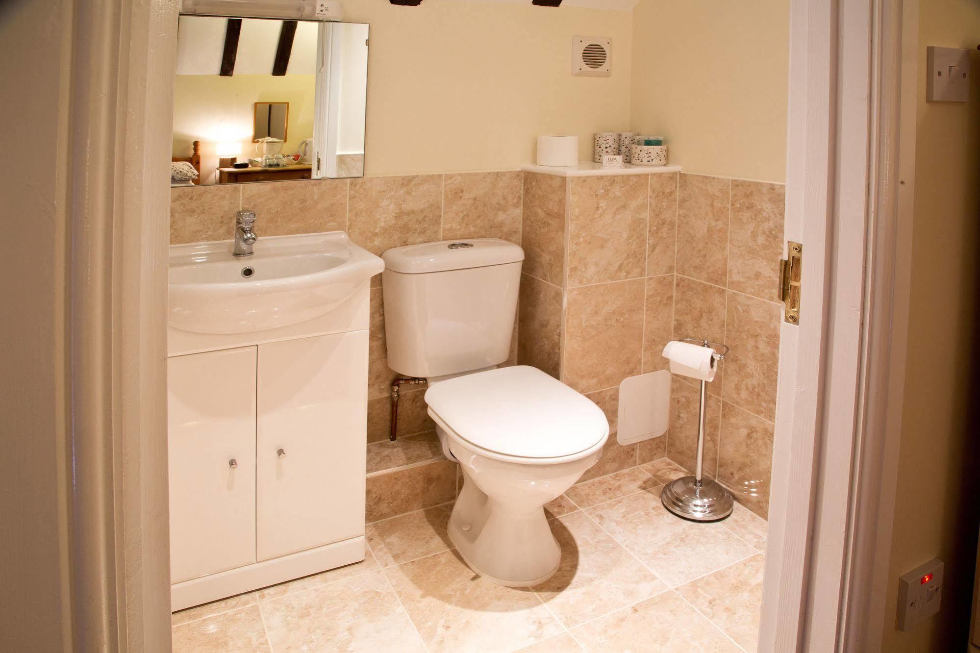 Detling Coachhouse Bed and Breakfast Maidstone Eksteriør billede